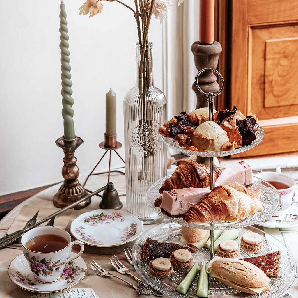 High Tea Delight: A Perfect Garden Party with Quality Loose Leaf Tea in Ceramic Teapots